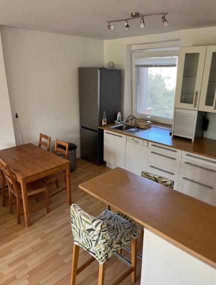 Slnečý byt s krásny výhľadom na predaj - Bratislava