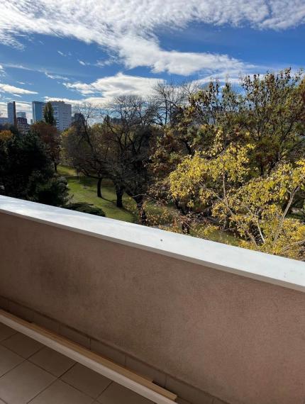 Slnečý byt s krásny výhľadom na predaj - Bratislava