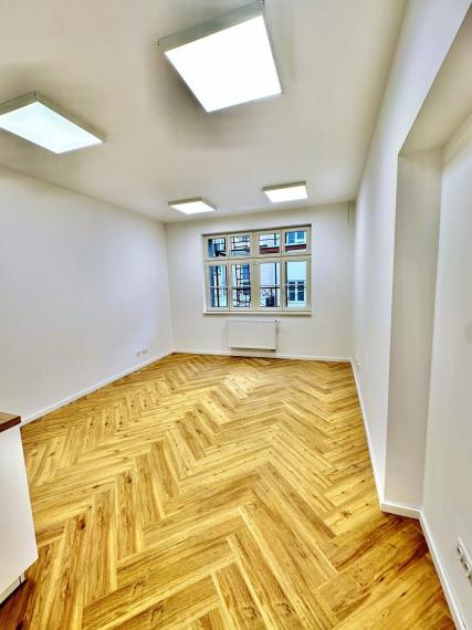 Exkluzívne administratívne priestory na prenájom,  vhodné aj na služby, 31-268 m2, Trenčín – Centrum