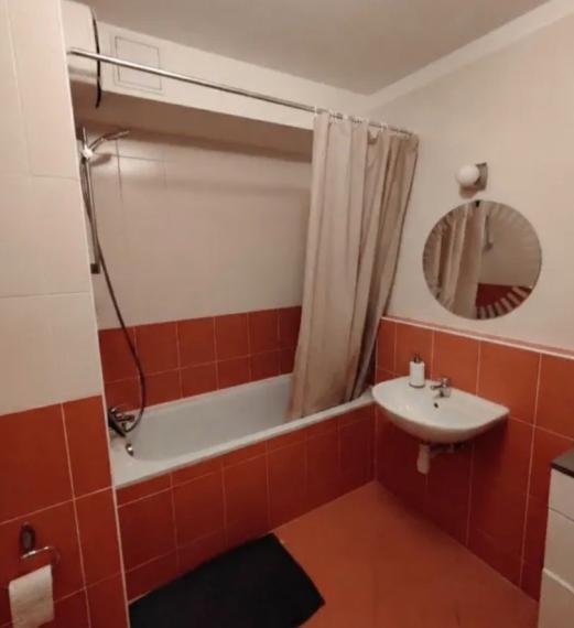 Príjemný a svetlý 2-izbový byt s balkónom na predaj - Bratislava II TOP