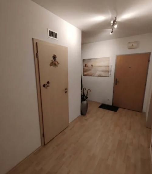 Príjemný a svetlý 2-izbový byt s balkónom na predaj - Bratislava II TOP