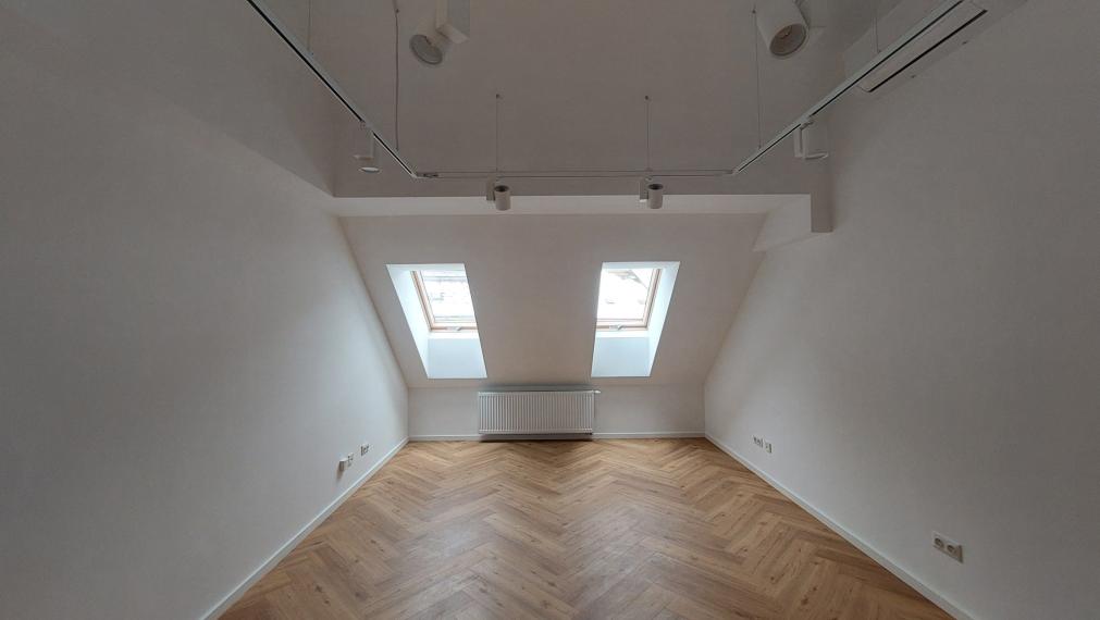 Na prenájom exkluzívne novo-zrekonštruované klimatizované administratívne priestory v Centre Trenčína