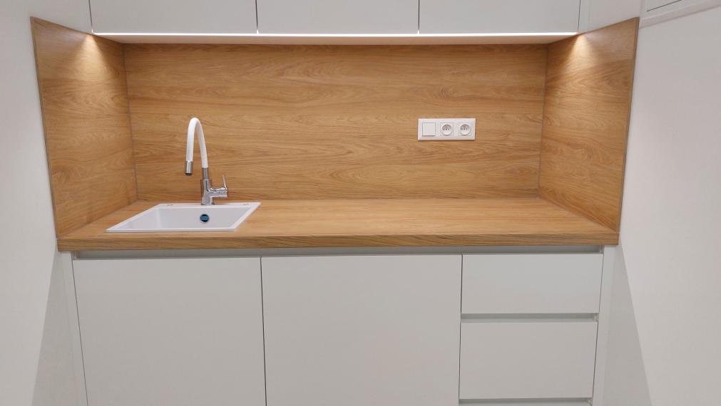 Novo-zrekonštruované klimatizované administratívne priestory na prenájom