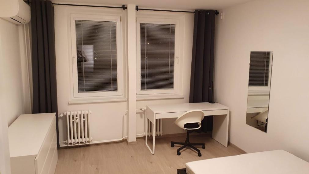 Na prenájom veľmi pekný, slnečný 3-izbový byt - Bratislava II TOP