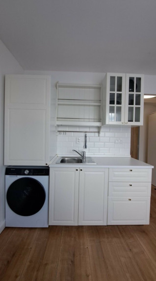 Na prenájom modernizovaná garsónka na ulici Československých parašutistov - Bratislava II TOP