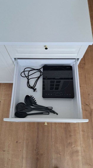 Na prenájom modernizovaná garsónka na ulici Československých parašutistov - Bratislava II TOP