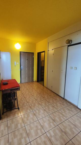 Na predaj 3 izbový byt s lodžiou a pivnicou v pôvodnom stave - Žilina