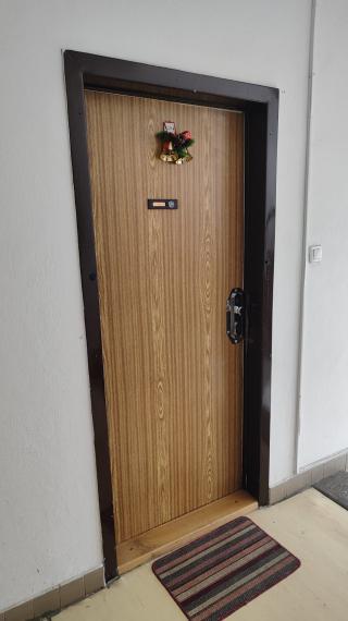 Na predaj 3 izbový byt s lodžiou a pivnicou v pôvodnom stave - Žilina