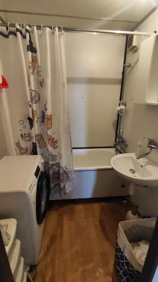 Na predaj 3 izbový byt s lodžiou a pivnicou v pôvodnom stave - Žilina