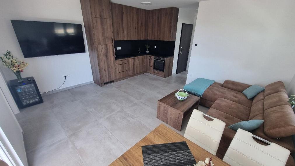 Nové kompletne zariadené apartmány na predaj-  Novalja, ostrov Pag