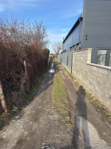 Na predaj záhrada s podpivničenou chatkou v Podunajských Biskupiciach