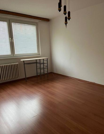 Na prenájom 1-izbový byt na Medveďovej ulici v Petržalke TOP