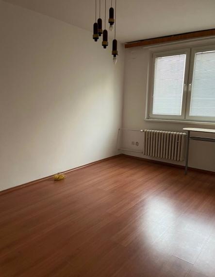 Na prenájom 1-izbový byt na Medveďovej ulici v Petržalke TOP