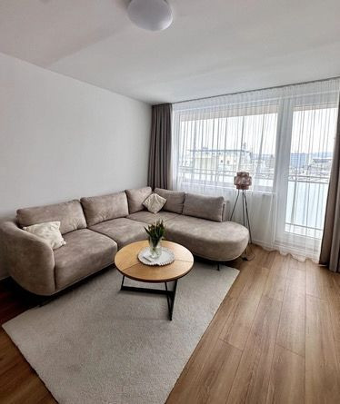 Na prenájom slnečný 3-izbový byt v Bratislave III TOP