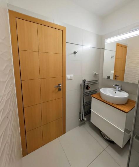 Na predaj zariadený 2-izbový byt vo vyššom štandarde - Bratislava IV TOP