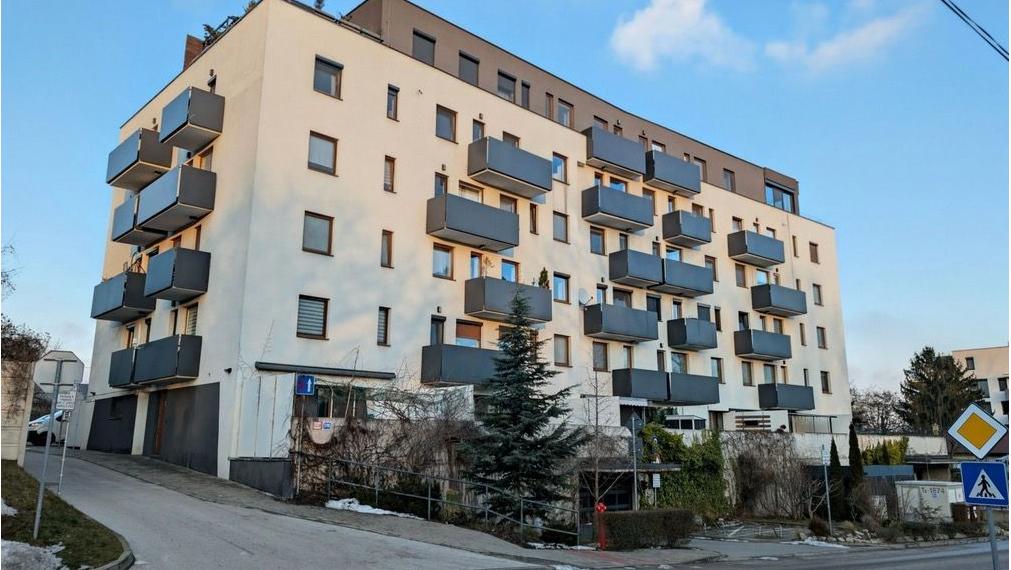 Na predaj zariadený 2-izbový byt vo vyššom štandarde - Bratislava IV TOP