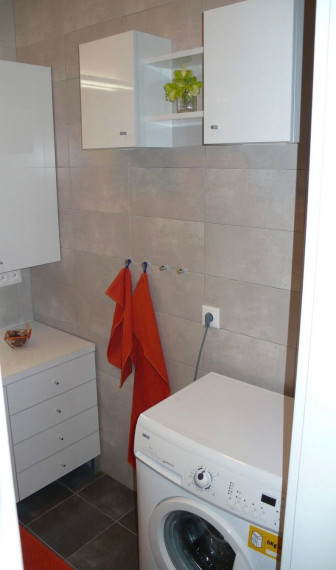 Na prenájom priestranný 4-izbový byt na Martinengovej ulici - Bratislava I TOP