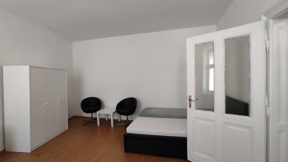 1 izbový byt vhodný aj ako kancelária, v peknom historickom objekte, v blízkosti Hl. vlakovej stanice, Jelenia ul, BAI,  39 m2