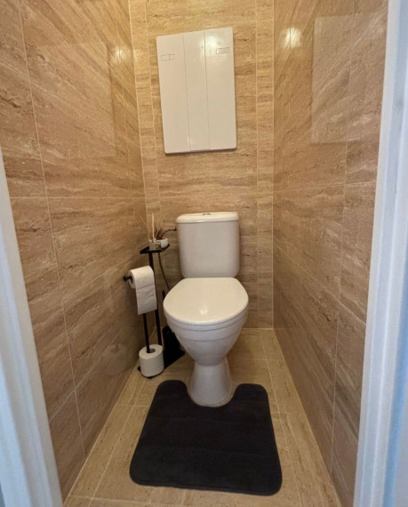 Na prenájom kompletne zariadený a zrekonštruovaný 2-izbový byt na Hodálovej ulici v Karlovej Vsi TOP