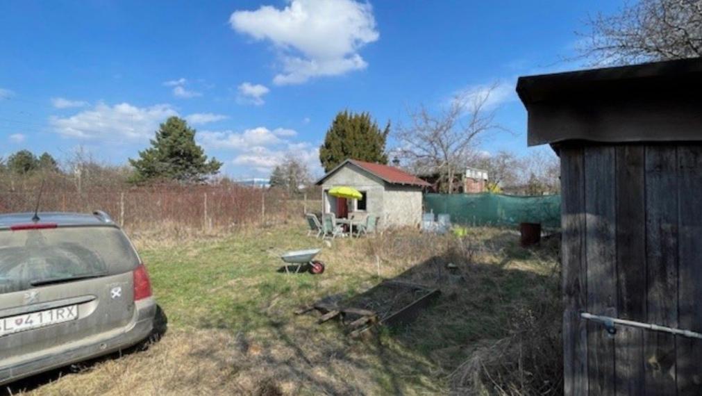 Záhrada o výmere 346 m2 na predaj - Bratislava III