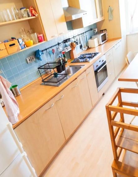 Na predaj priestranný 3-izbový byt vo vyhľadávanej časti Petržalky TOP