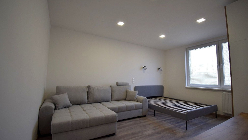 Na prenájom zariadený 2-izbový byt po kompletnej rekonštrukcii - Galanta