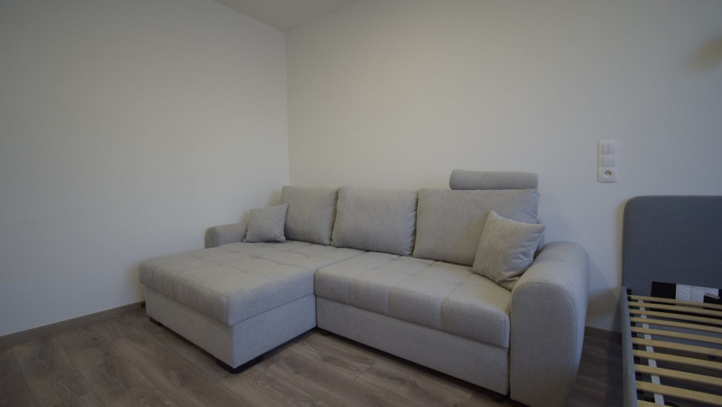 Na prenájom zariadený 2-izbový byt po kompletnej rekonštrukcii - Galanta