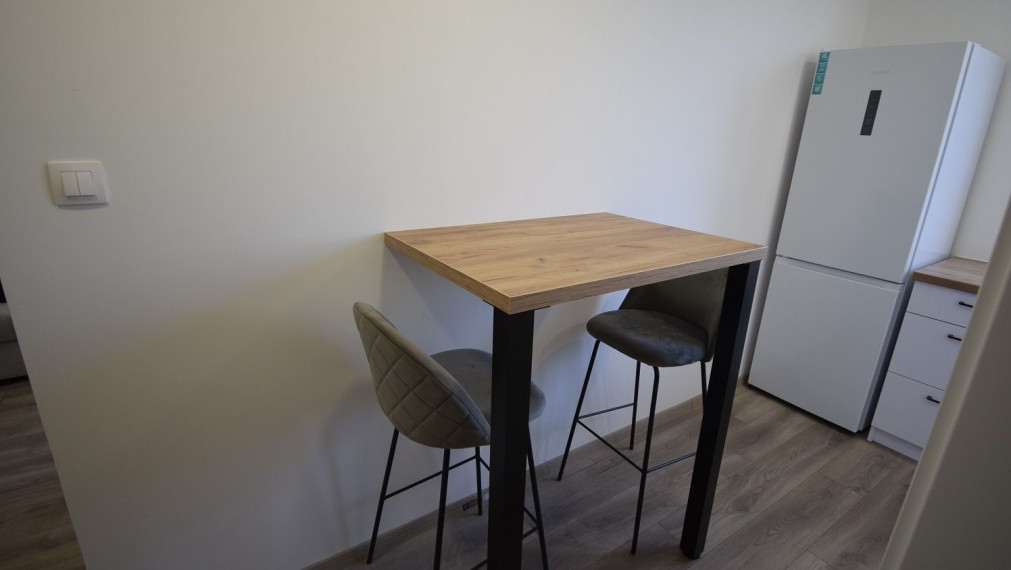 Na prenájom zariadený 2-izbový byt po kompletnej rekonštrukcii - Galanta