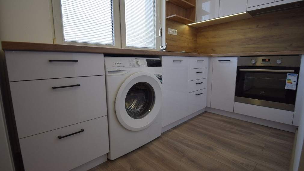 Na prenájom zariadený 2-izbový byt po kompletnej rekonštrukcii - Galanta