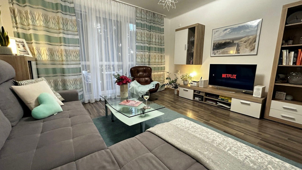 Na prenájom 2 izbový byt s balkónom - ul. Bartoškova, Bratislava III TOP