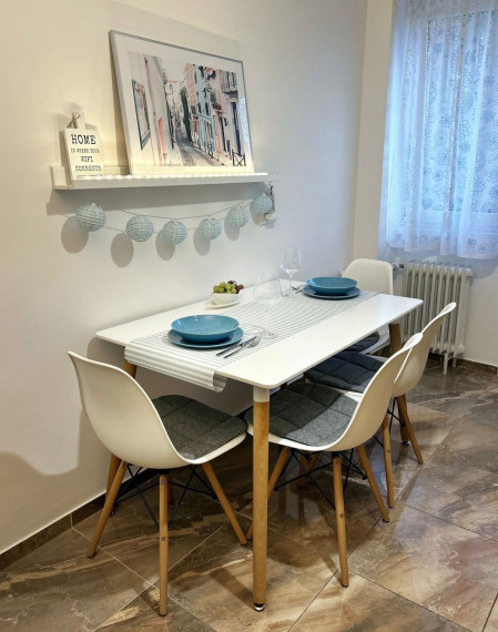 Na prenájom 2 izbový byt s balkónom - ul. Bartoškova, Bratislava III TOP