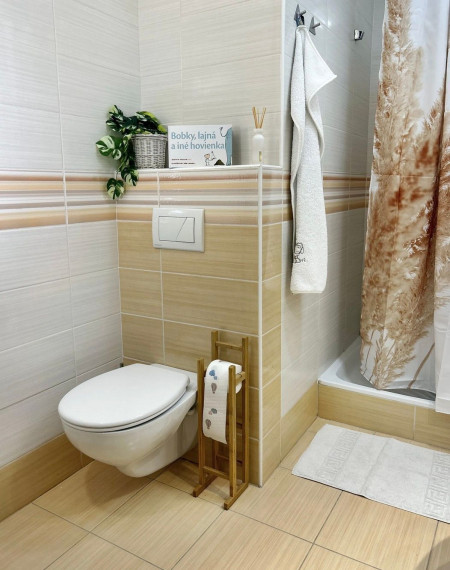 Na prenájom 2 izbový byt s balkónom - ul. Bartoškova, Bratislava III TOP