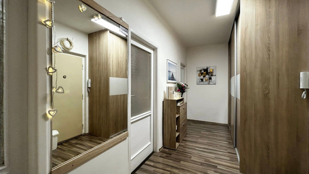 Na prenájom 2 izbový byt s balkónom - ul. Bartoškova, Bratislava III TOP