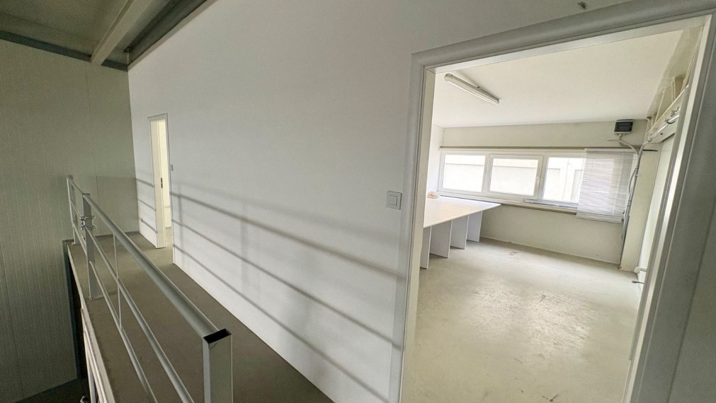Na prenájom moderný skladový priestor v polyfunkčnom areáli vo výmere 196,9 m2 