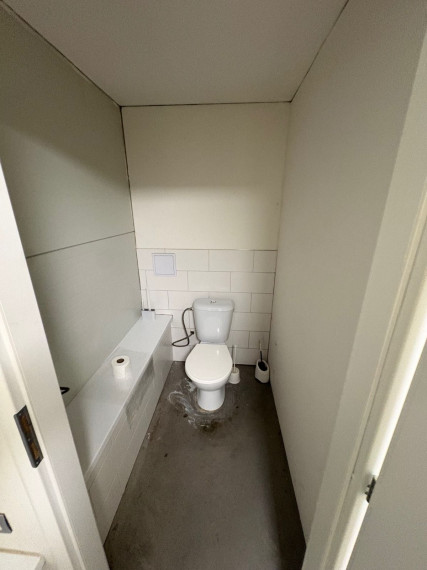 Na prenájom moderný skladový priestor v polyfunkčnom areáli vo výmere 196,9 m2 