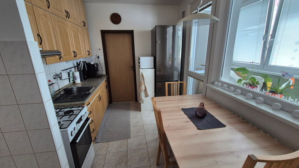 Na predaj 3-izbový byt v centre Stupavy