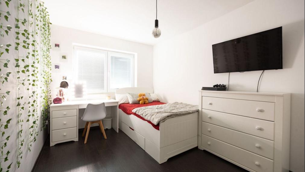 Na predaj -moderný 4‑izbový rodinný dom, Rovinka TOP