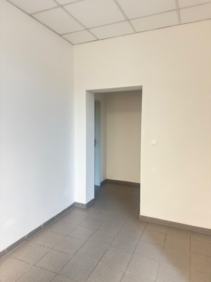 Na prenájom kancelársky priestor s výmerou 23,4 m² - Bratislava V