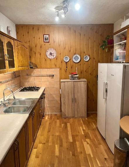 Na predaj čiastočne prerobený 3-izbový byt vo vyhľadávanej lokalite na Lenardovej ul. v Bratislave TOP