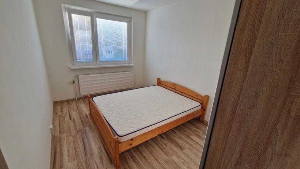 Na predaj priestranný 4-izbový byt - Bratislava V TOP