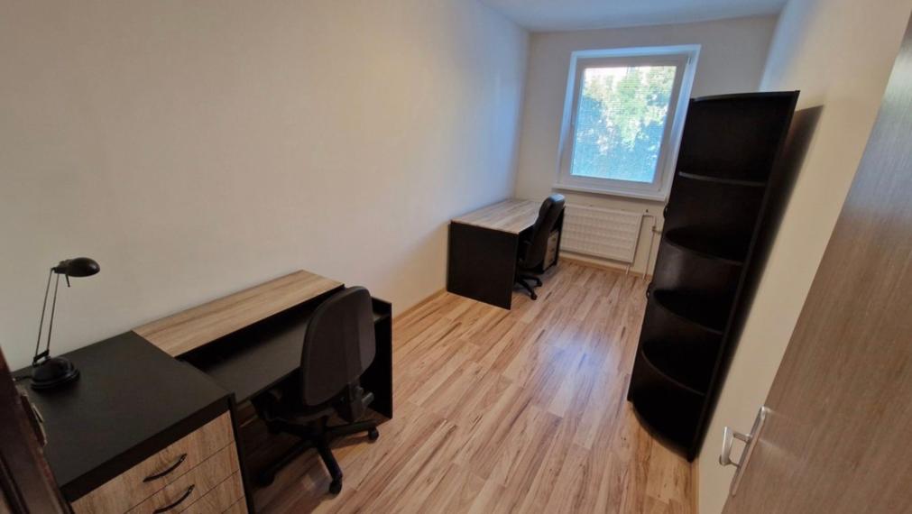 Na predaj priestranný 4-izbový byt - Bratislava V TOP