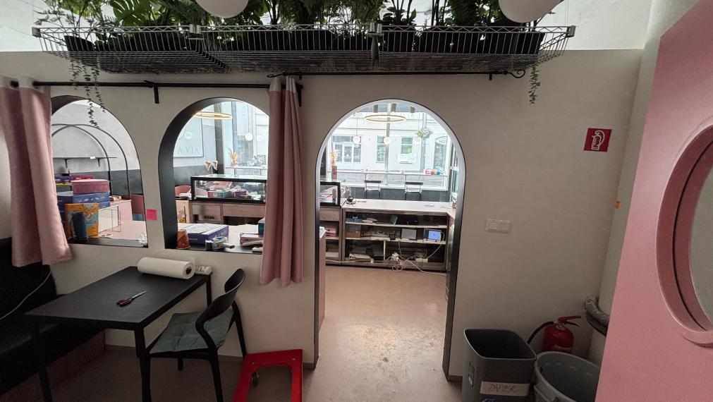 Obchodný/gastro priestor na prenájom, Obchodná/Hurbanovo Námestie, Bratislava-Staré Mesto