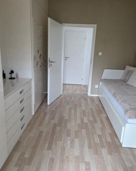 Na prenájom priestranný, svetlý a kompletne zariadený 3-izbový byt - Bratislava V TOP