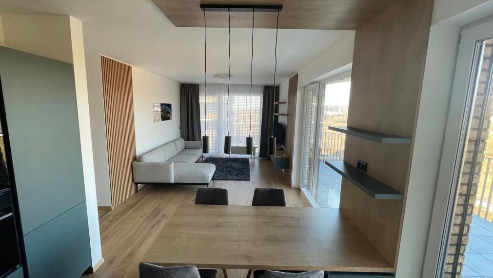 Na prenájom nový plne zariadený 2-izbový byt s veľkou terasou - Bratislava V TOP