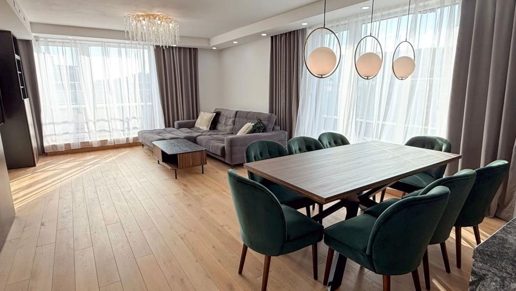 Výnimočný 4-izbový byt s technickou miestnosťou a komorou na predaj,  Bratislava III TOP