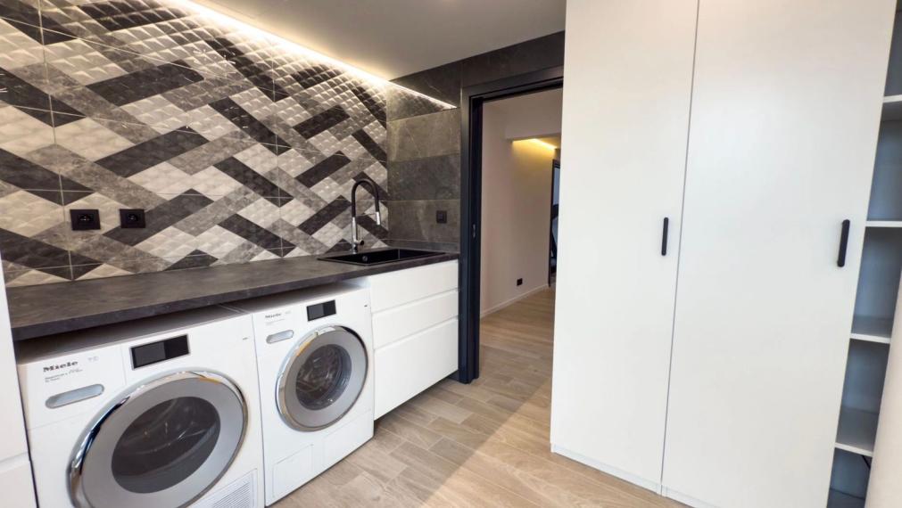 Výnimočný 4-izbový byt s technickou miestnosťou a komorou na predaj,  Bratislava III TOP