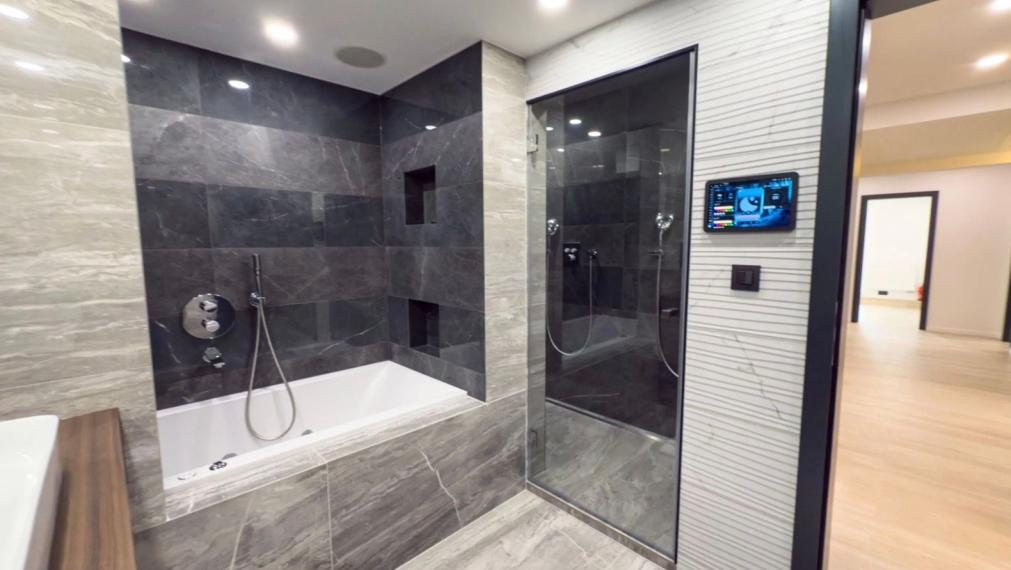 Výnimočný 4-izbový byt s technickou miestnosťou a komorou na predaj,  Bratislava III TOP