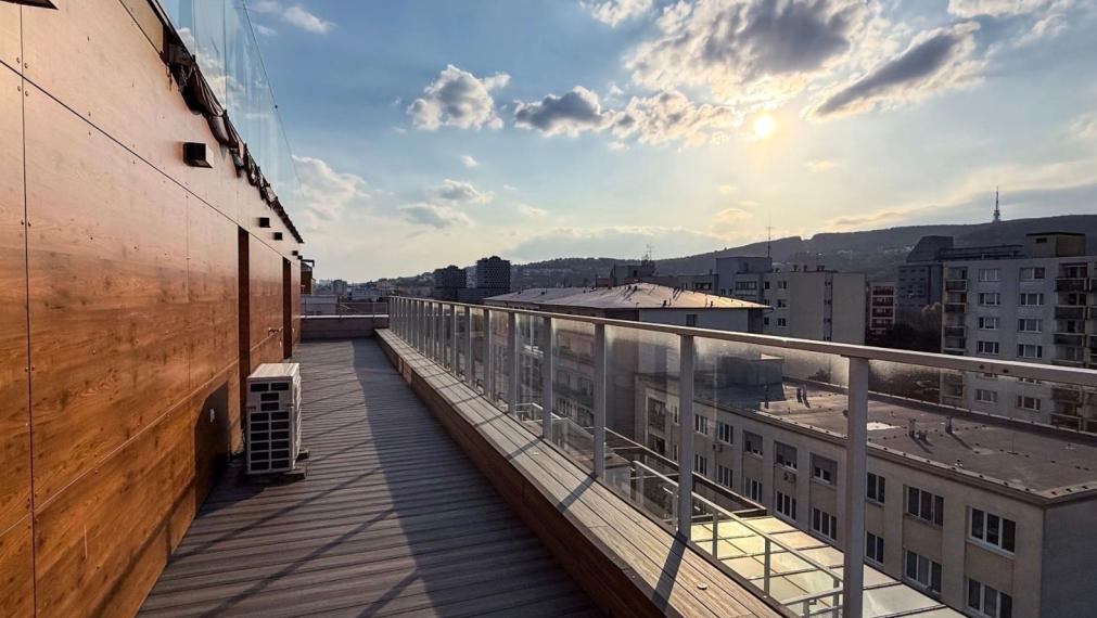 Výnimočný 4-izbový byt s technickou miestnosťou a komorou na predaj,  Bratislava III TOP