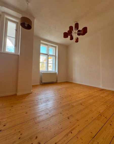 Na predaj nadštandardne zrekonštruovaný a zreštaurovaný 3-izbový byt - Bratislava III TOP