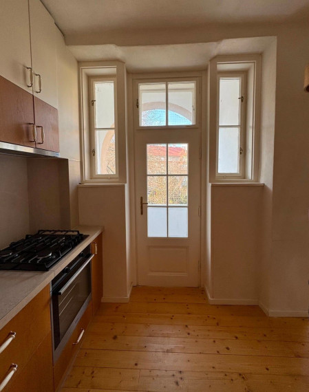 Na predaj nadštandardne zrekonštruovaný a zreštaurovaný 3-izbový byt - Bratislava III TOP